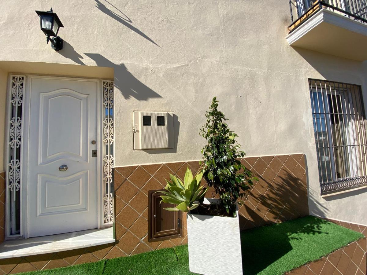Sol mediterraneo: Torre del mar, Nerja,frigiliana,torrox.) Algarrobo Costa Exterior foto