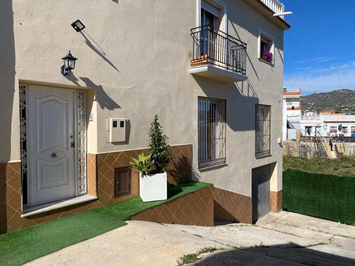Sol mediterraneo: Torre del mar, Nerja,frigiliana,torrox.) Algarrobo Costa Exterior foto